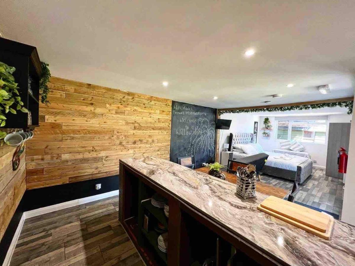 Willow Inn 布罗德斯泰 外观 照片